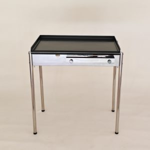 Furlan P700 freestanding gas grill with stainless steel legs