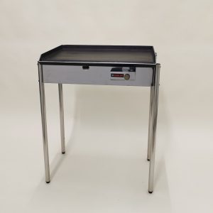 Furlan P600 gas grill with legs and 60 × 45 cm steel cooking plate