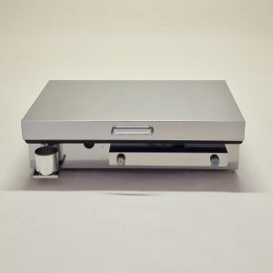 Furlan P700 PRO gas grill with high stainless steel lid and 0.25 L oil tray
