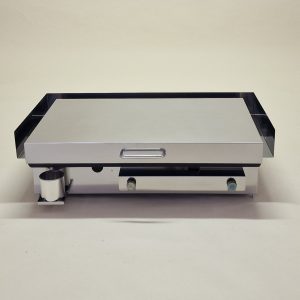Furlan P700 PRO gas grill with high stainless steel lid and 70 × 45 cm cooking surface